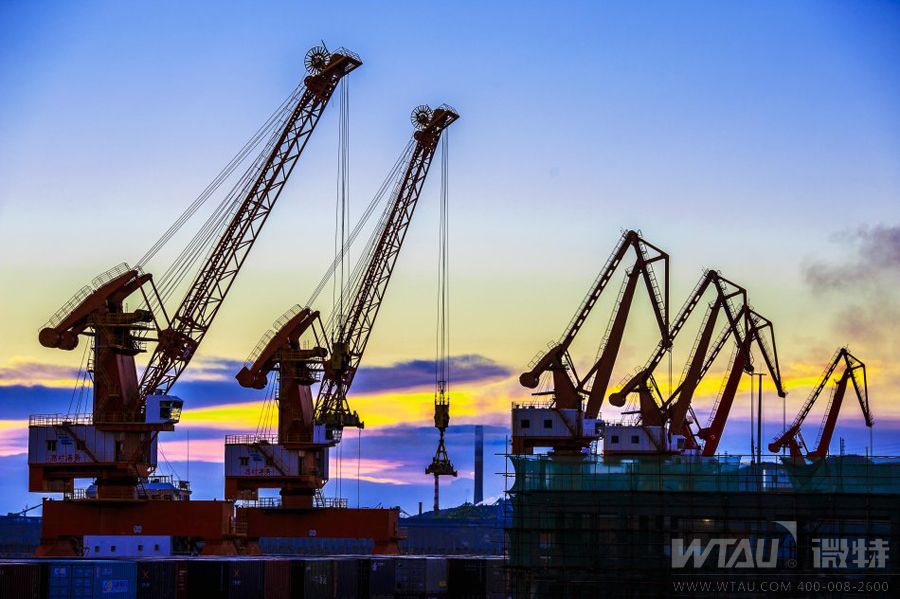 門(mén)座式起重機(jī)