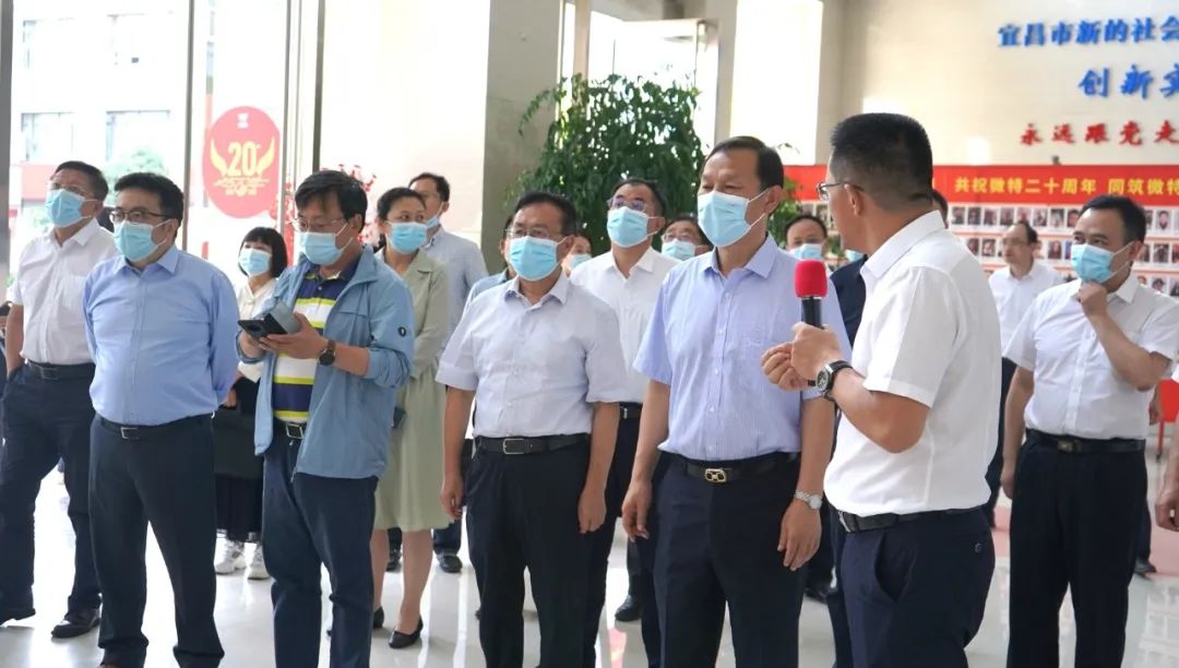 馬國(guó)強(qiáng)率部分全國(guó)人大代表、省代表來微特調(diào)研科技創(chuàng)新工作